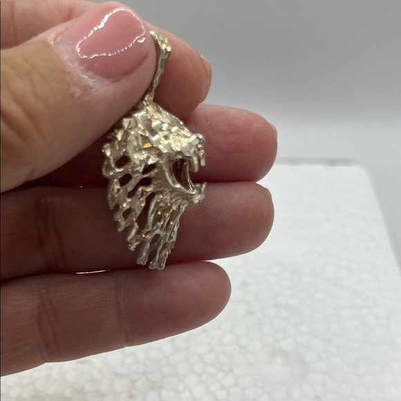 Artisan Lion Head Pendant Sterling Silver Diamond Cut Textured Lion Necklace - Picture 2 of 14